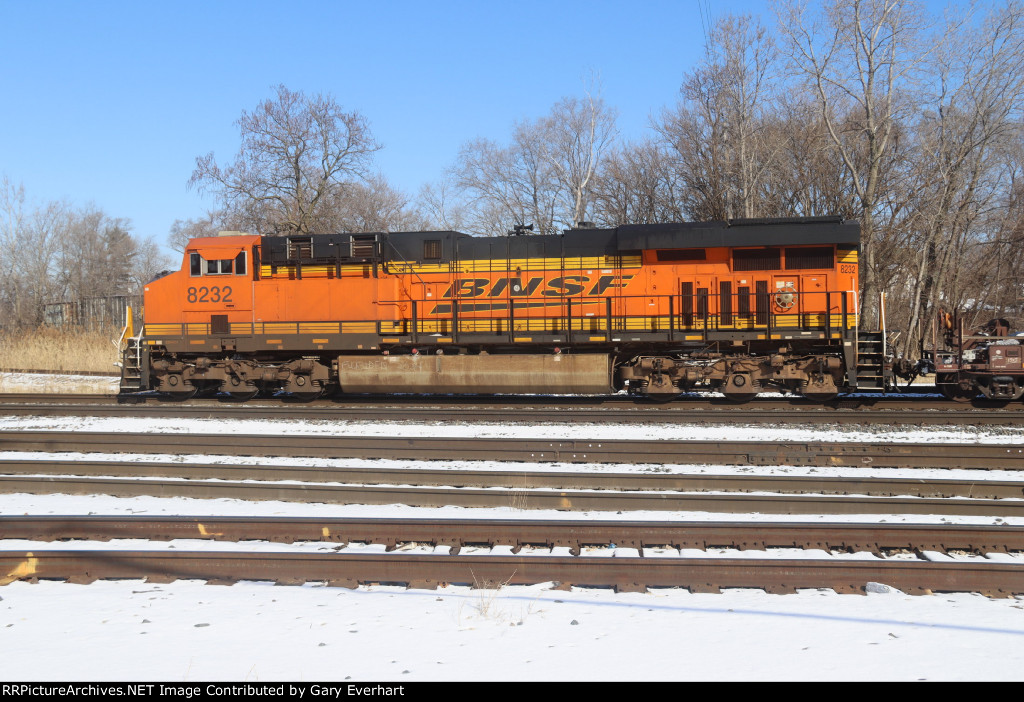 BNSF ES44C4 #8232- Rear distributed power unit